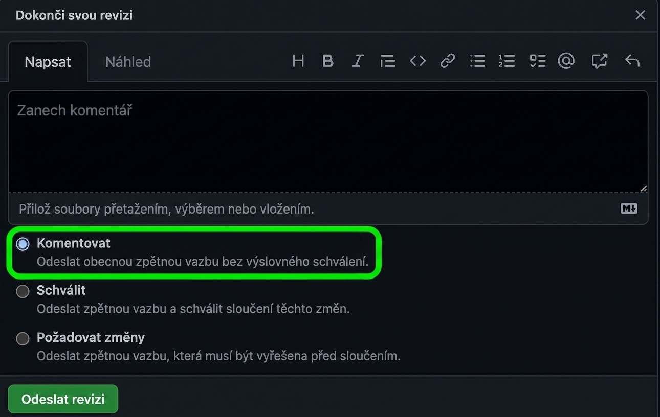 Detailní pohled na možnosti reakce na PR s kroužkem kolem možnosti Komentář.