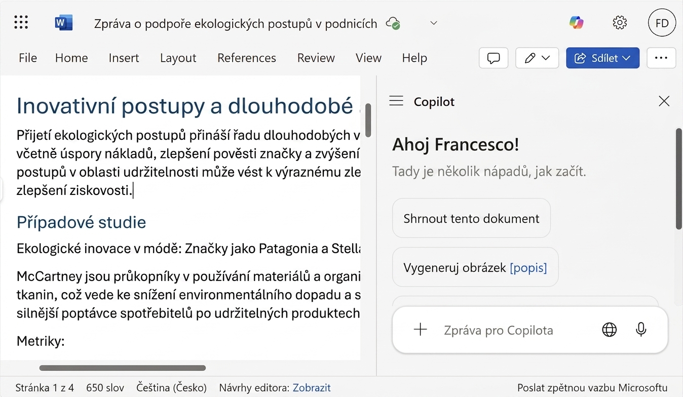 Snímek otevřeného dokumentu Word s otevřeným chatem Copilota po jeho boku.