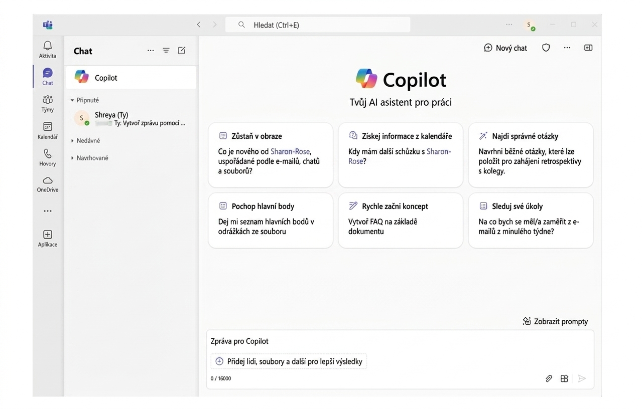 Snímek obrazovky Microsoft Teams s otevřeným chatem Copilota.