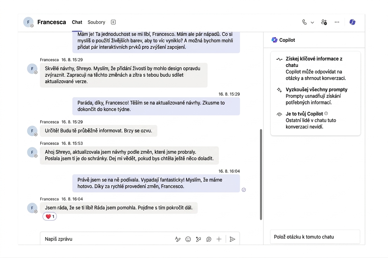 Snímek obrazovky Microsoft Teams s otevřeným chatem Copilota a ikonou Copilota vlevo nahoře označenou červeně.