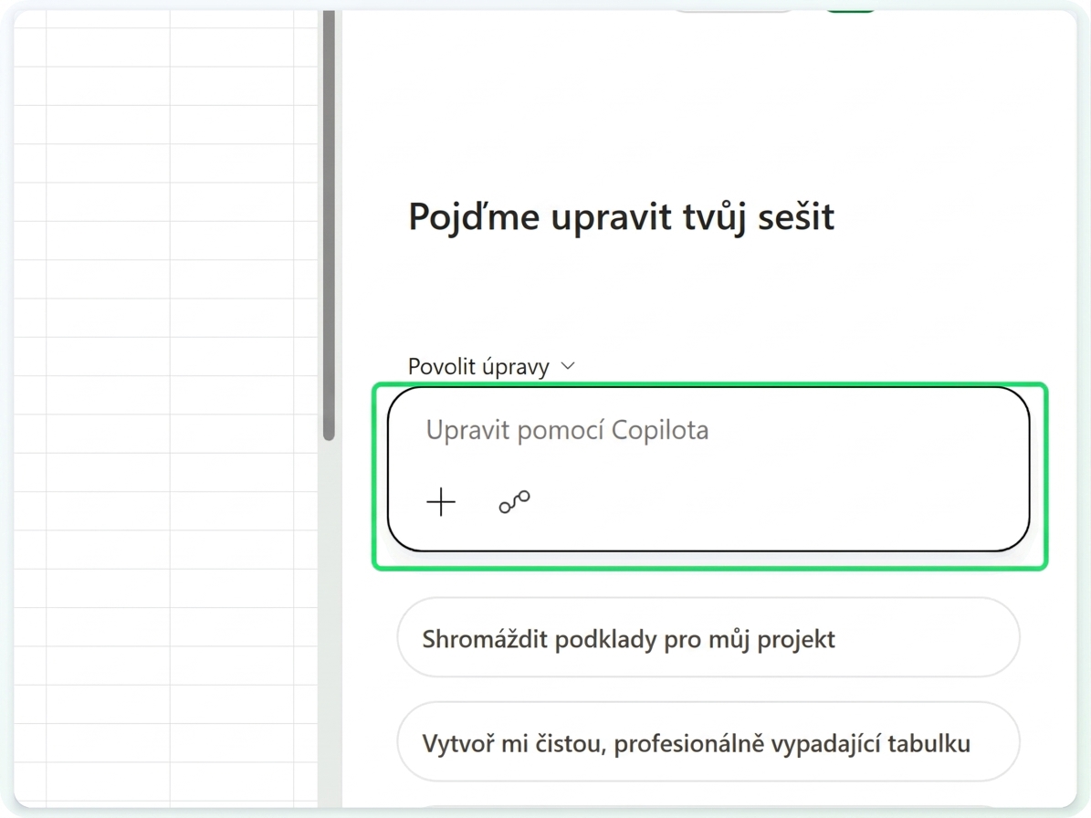 Panel Copilotu se zvýrazněným polem pro prompt
