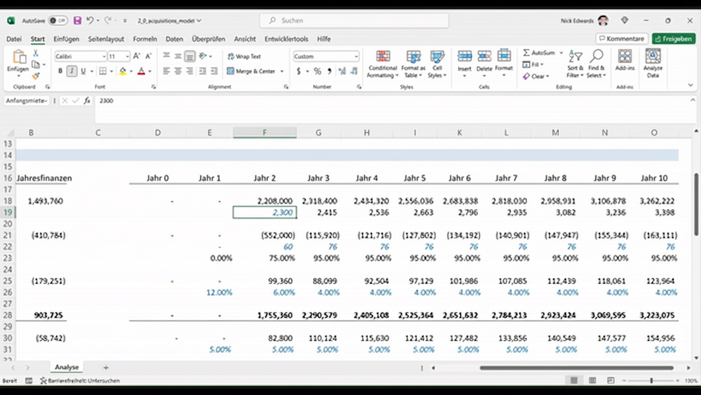 GIF zeigt, wie Eingaben in einem Finanzmodell Ausgaben beeinflussen