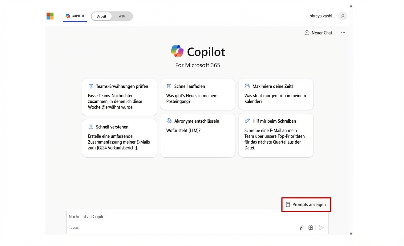 Die Startseite von Copilot für Microsoft 365 mit einer Option zum Anzeigen von Prompts.
