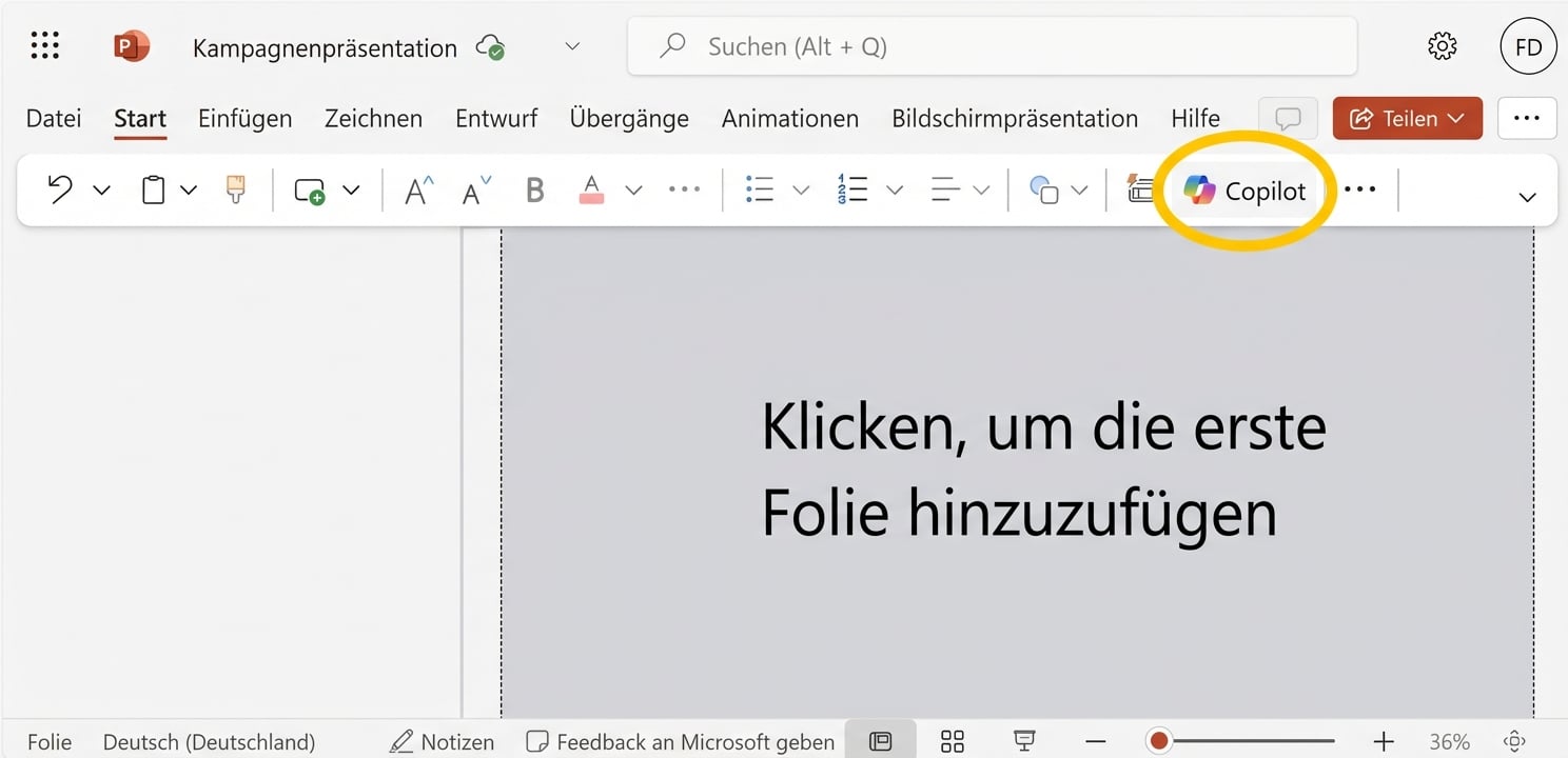Ein Screenshot einer leeren PowerPoint-Präsentation mit dem Copilot-Symbol.