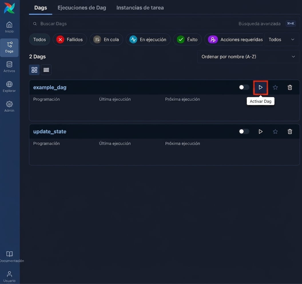 Vista de Dags en Airflow con el botón de reproducir para activar destacado