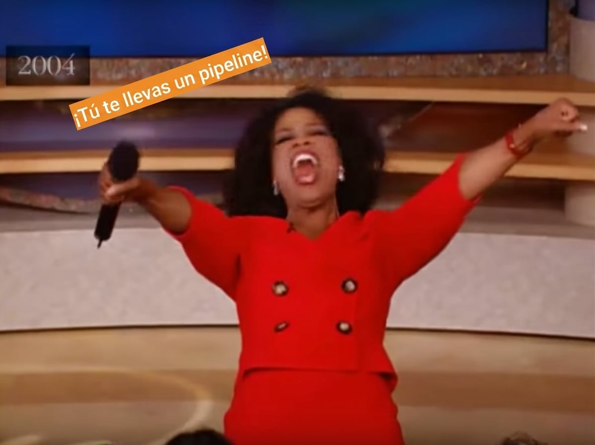 Oprah distribuyendo canalizaciones