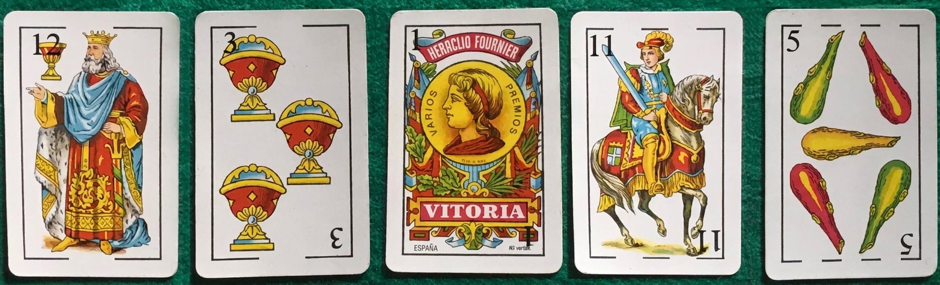 Imagen con unas cartas de una baraja española.