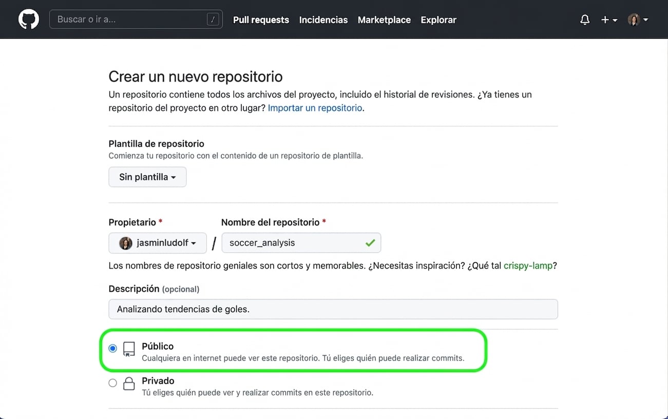 Vista de la página para crear un repositorio nuevo en GitHub con la opción pública resaltada
