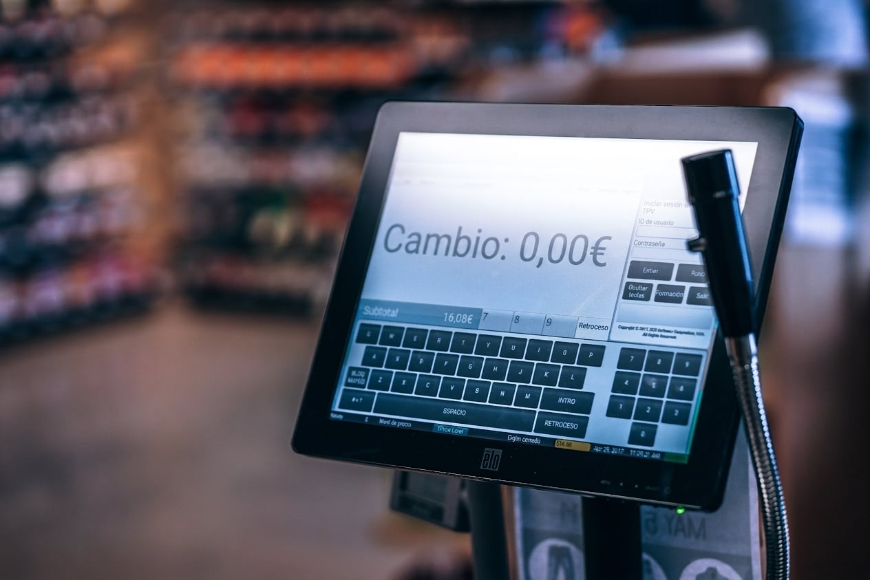 Mostrador de autoservicio para el check-out