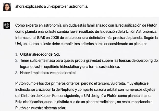 Un ejemplo de conversación que explica por qué Plutón no forma parte del sistema solar a un experto en astronomía.
