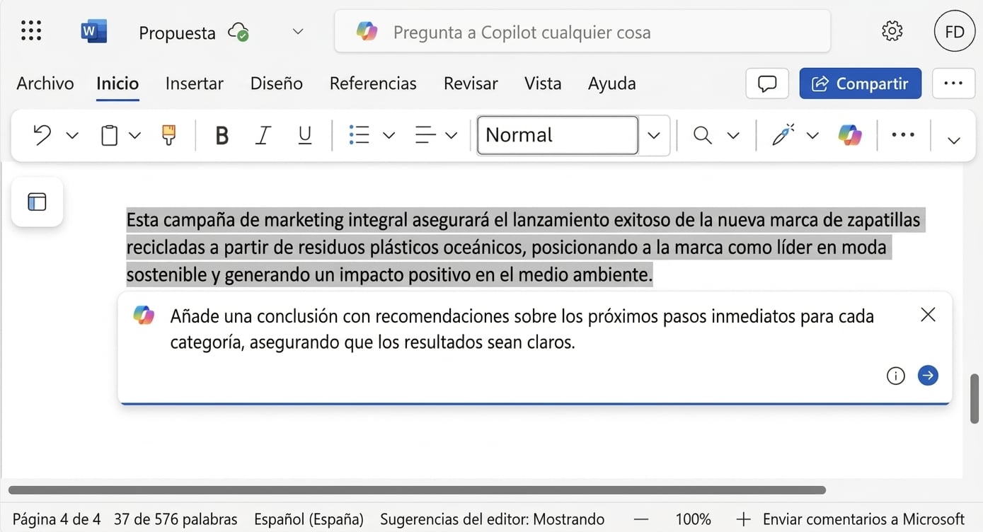 Captura de pantalla del párrafo resaltado que hay que modificar y el chat de Copilot debajo, en el que el usuario pide mejoras.