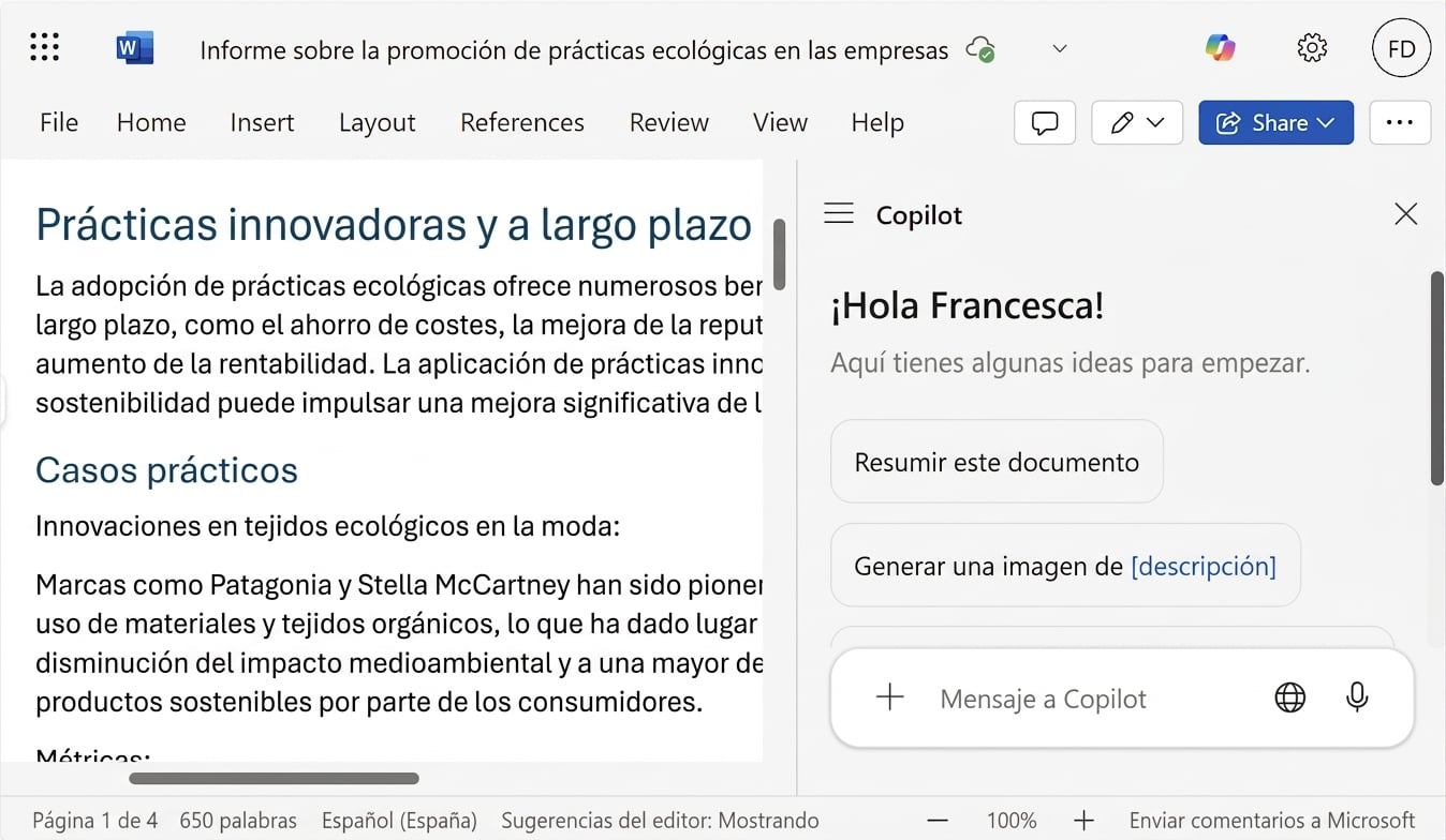Captura de pantalla de un documento de Word abierto con un chat de Copilot abierto en un lado.