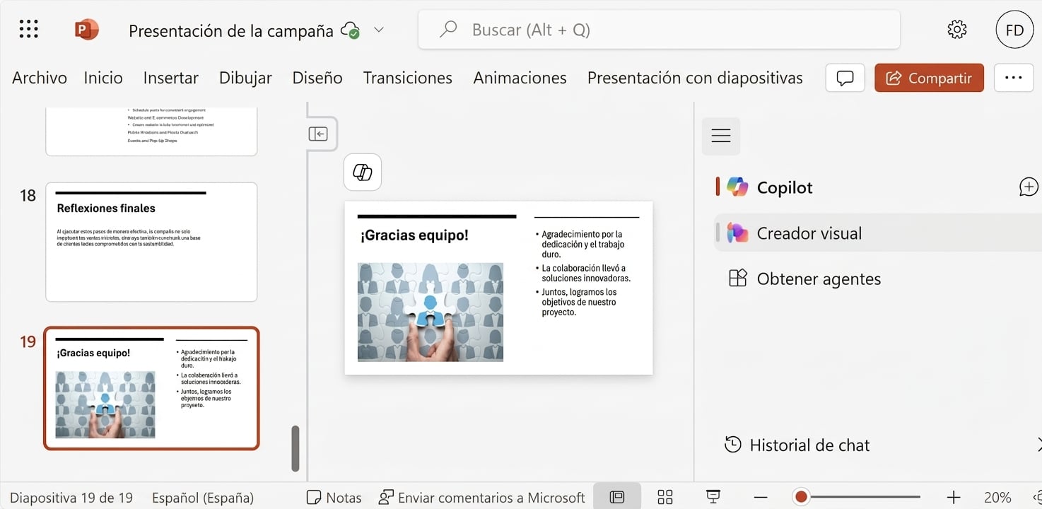 Captura de pantalla de una diapositiva de PowerPoint con el chat de Copilot abierto, en el que se muestra una conversación con un usuario que pide que se organicen las diapositivas.