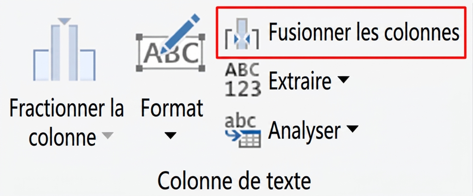 Capture d'écran de Power Query montrant la transformation Merge Columns
