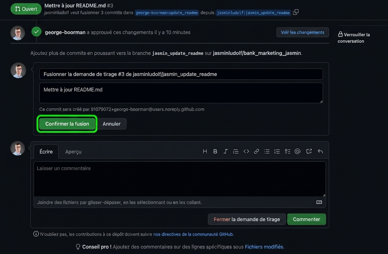 Vue propriétaire d'une PR approuvée avec le bouton Confirmer la fusion en évidence
