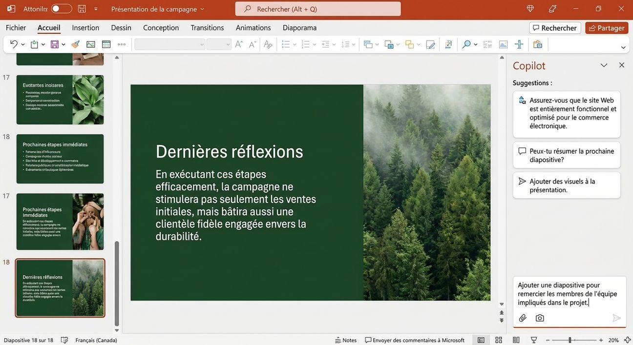 Diapositive PowerPoint avec le clavardage Copilot ouvert affichant la conversation où l'on demande d'ajouter une autre diapositive.