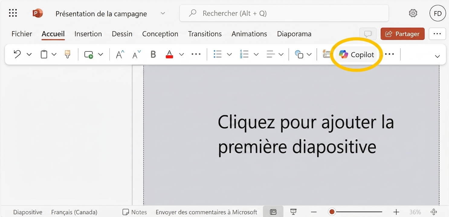 Capture d'écran d'un document PowerPoint vierge avec l'icône Copilot.