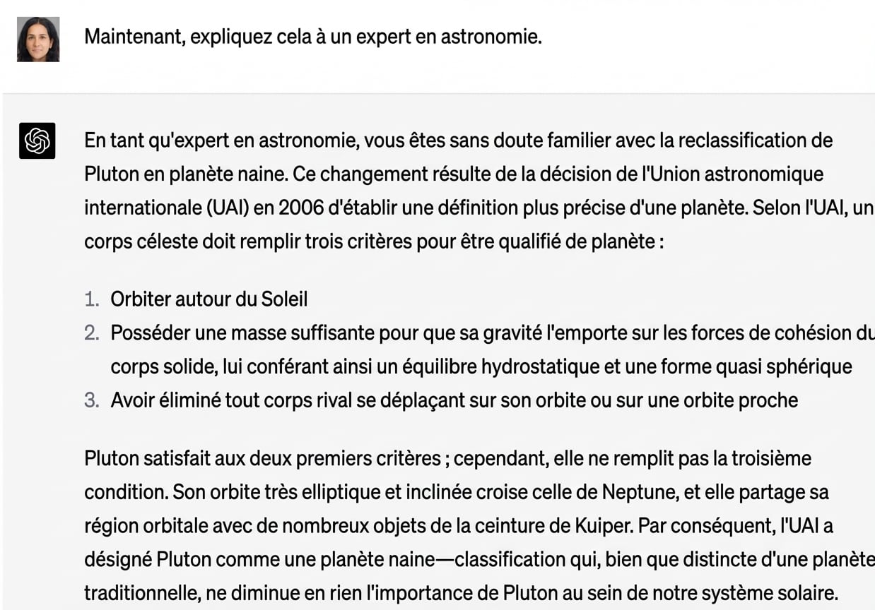 Exemple de conversation expliquant pourquoi Pluton ne fait pas partie du système solaire à un expert en astronomie.