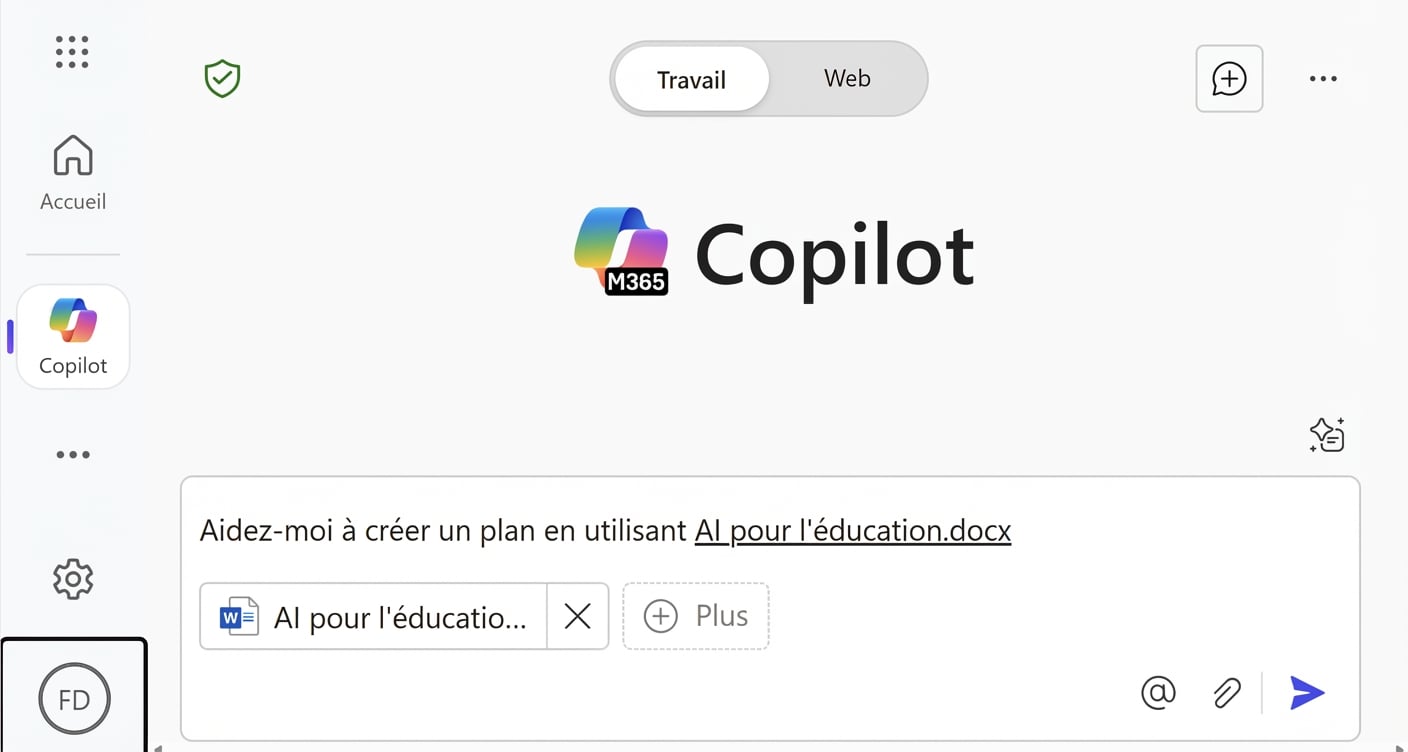Capture d'écran de la conversation « Draft with Copilot » montrant un prompt demandant de l'aide pour créer un rapport sommaire à partir d'un fichier spécifique.