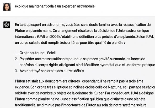 Exemple de conversation expliquant pourquoi Pluton ne fait pas partie du système solaire à un expert en astronomie.