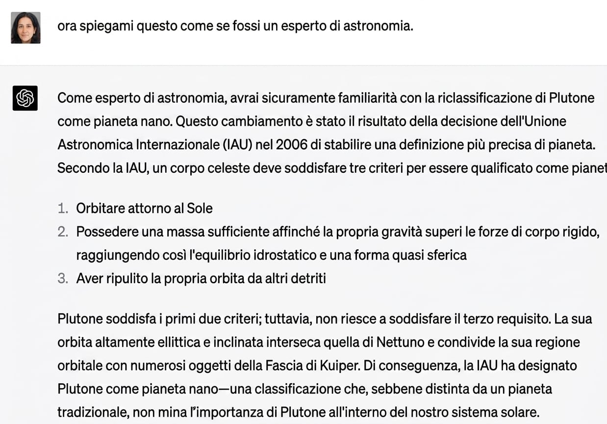Una chat di esempio che spiega a un esperto di astronomia perché Plutone non fa parte del sistema solare.