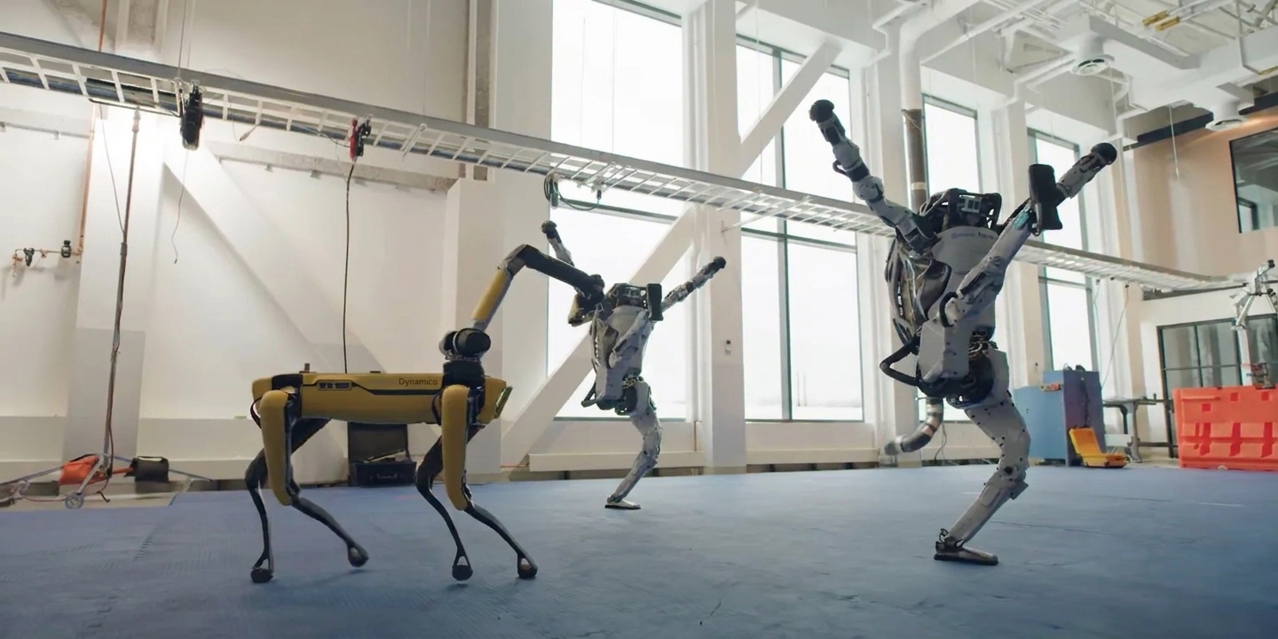 ダンスをするロボット。