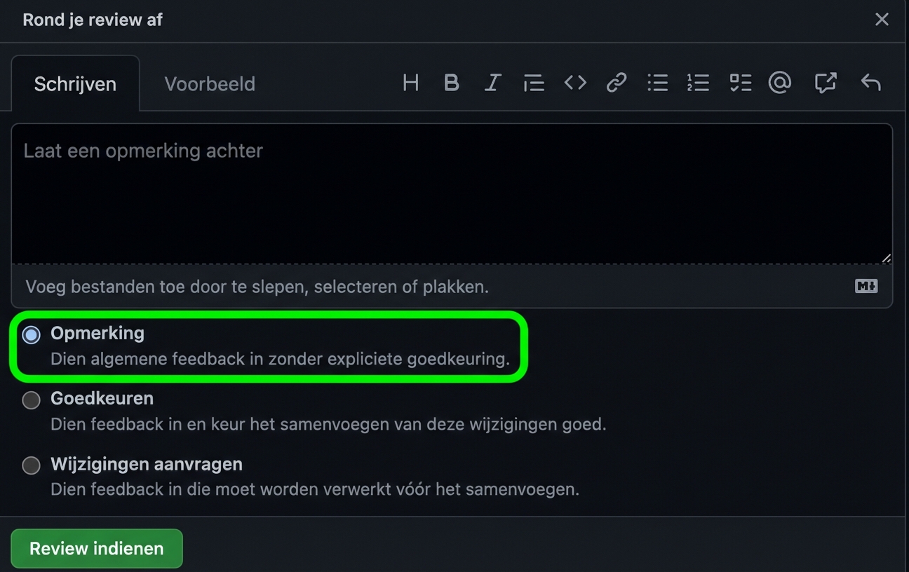 Close-up van de opties om op een PR te reageren, met een cirkel om de optie Comment.