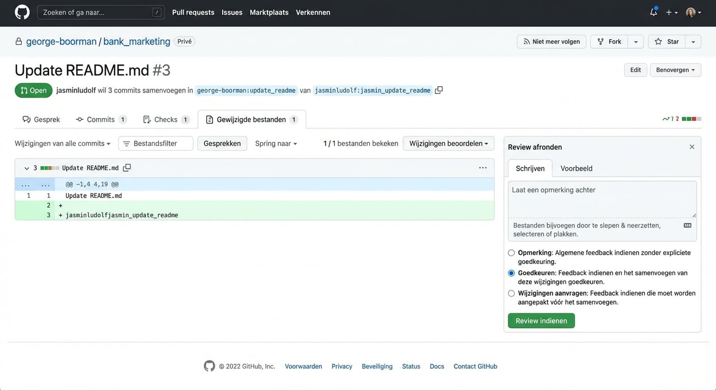 Eigenaarsweergave van een PR met de optie Approve gemarkeerd
