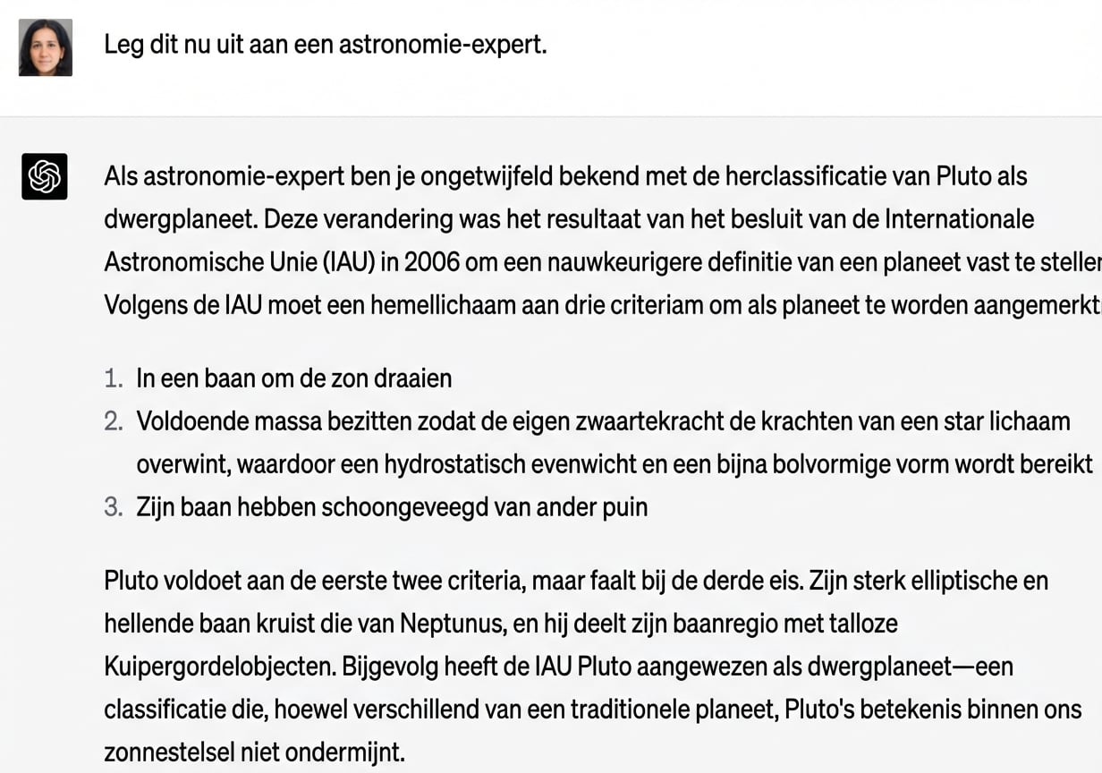 Een voorbeeldchat die hetzelfde uitlegt aan een astronomie-expert.