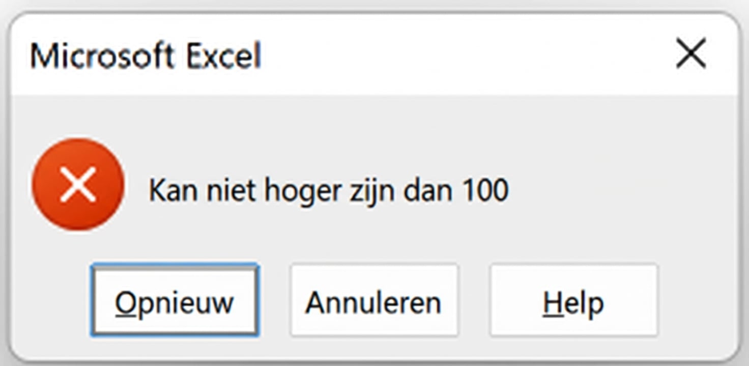 Voorbeeld van een validatieregel op de kolom testscore, waarbij alleen waarden tussen 0 en 100 zijn toegestaan.