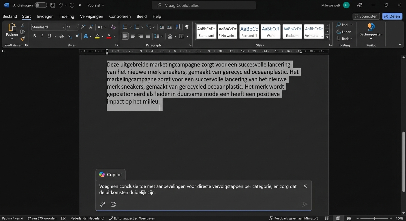 Een screenshot van de gemarkeerde paragraaf die moet worden aangepast en de Copilot-chat eronder waarin de gebruiker om verbeteringen vraagt.