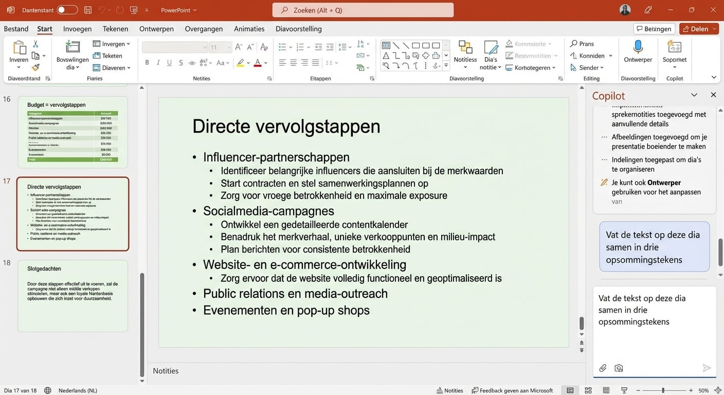 Een screenshot van een PowerPoint-dia met de Copilot-chat ernaast en een gebruiker die vraagt om de tekst op de dia samen te vatten.