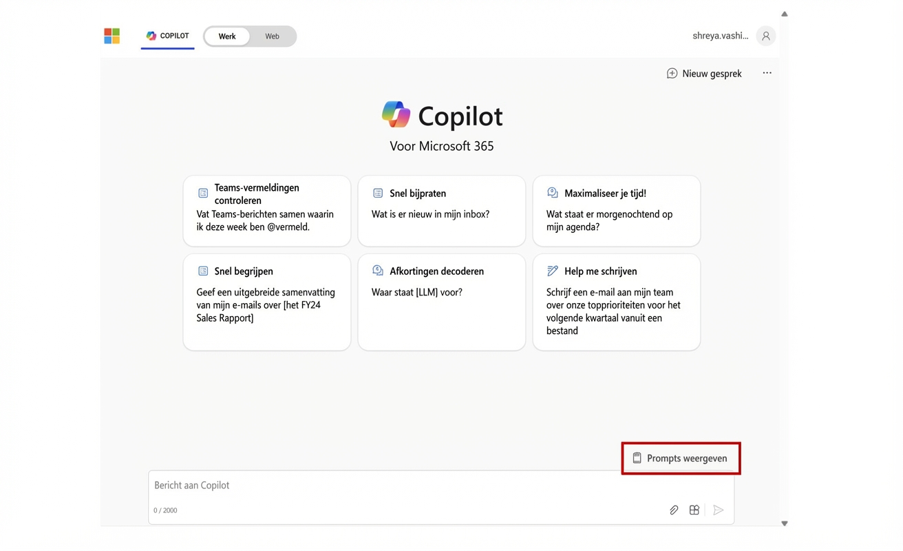 De startpagina van Copilot voor Microsoft 365 met een optie om prompts te bekijken.