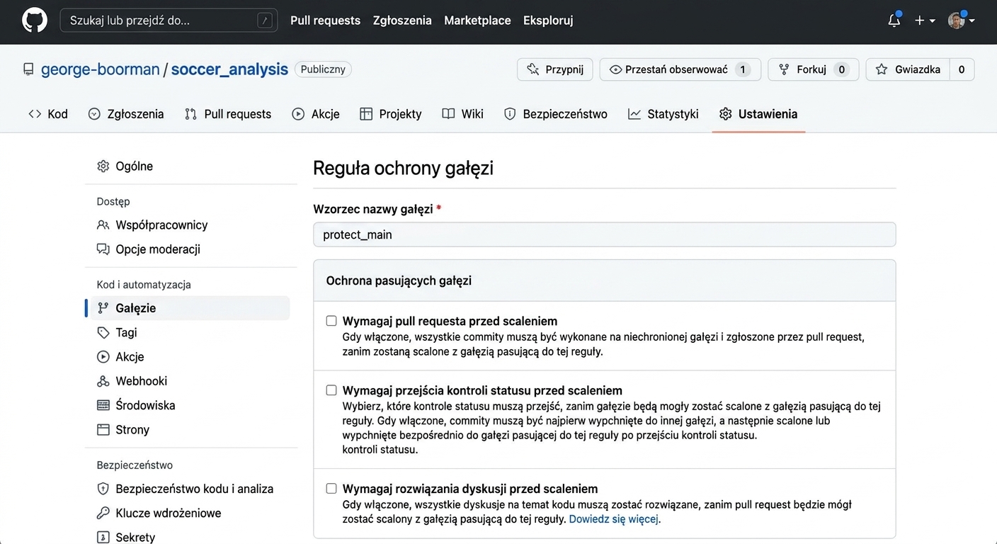 Film pokazujący zaznaczenie opcji Wymagaj pull requesta przed scaleniem