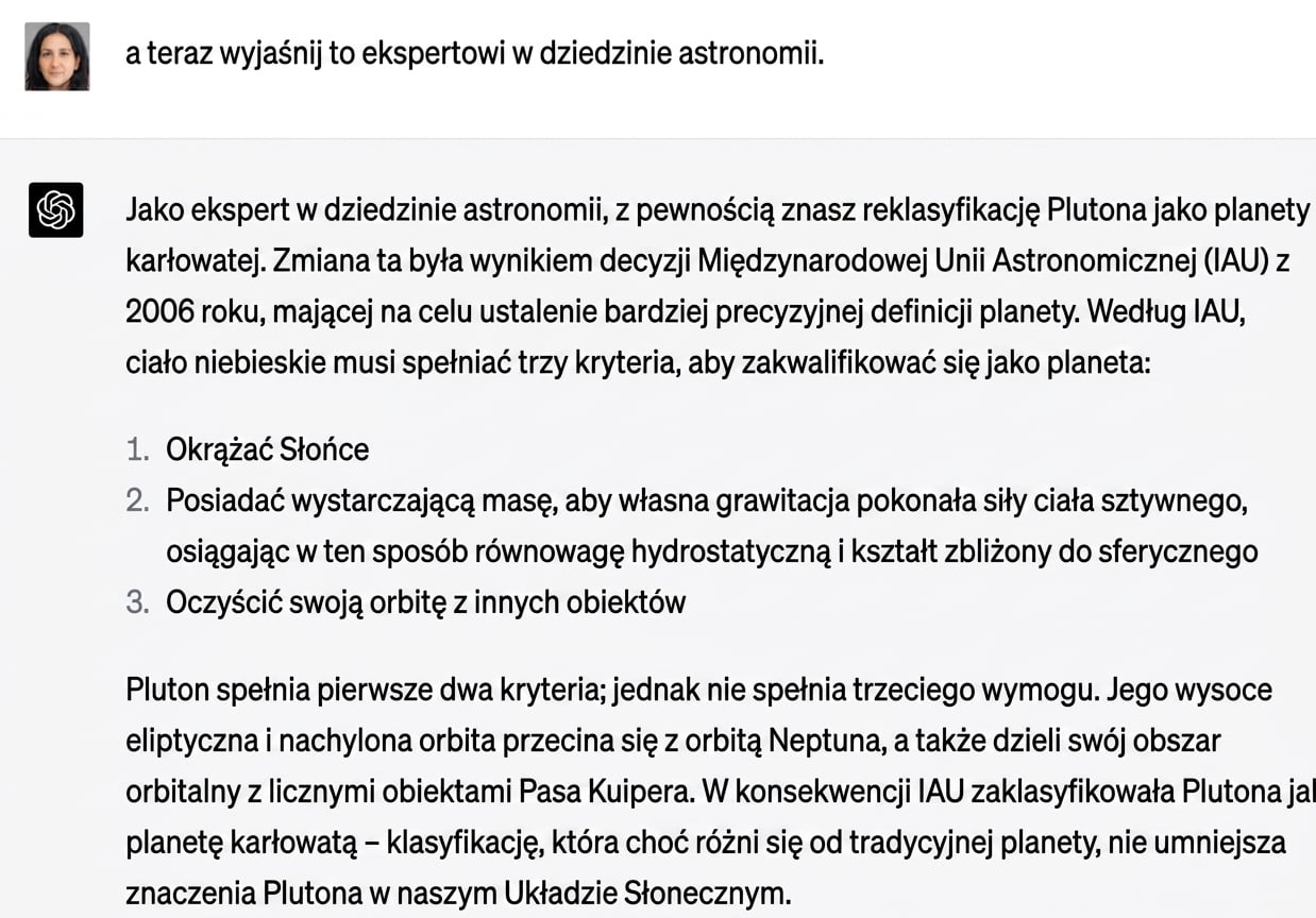 Przykładowy czat wyjaśniający ekspertowi astronomicznemu, dlaczego Pluton nie należy do Układu Słonecznego.