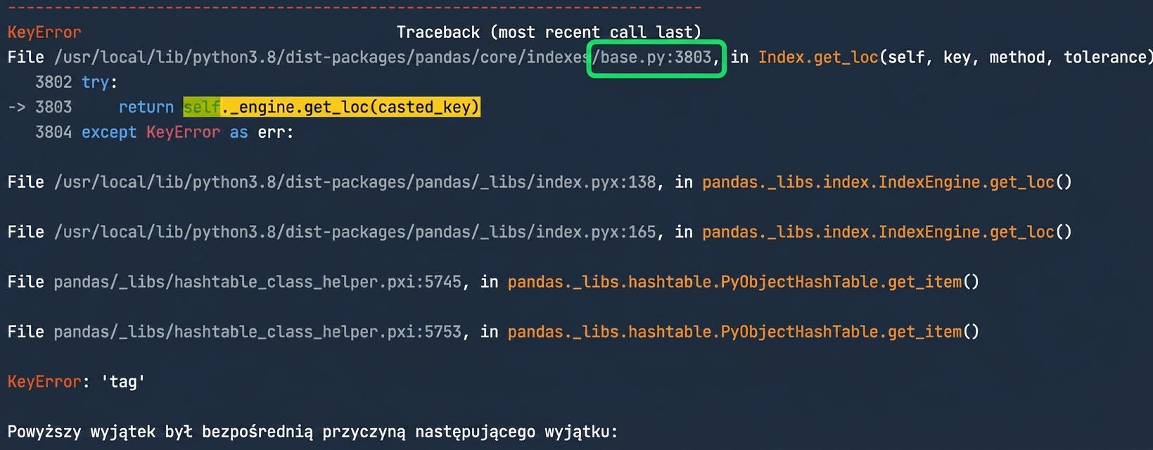 Traceback z wyróżnionym plikiem base.py