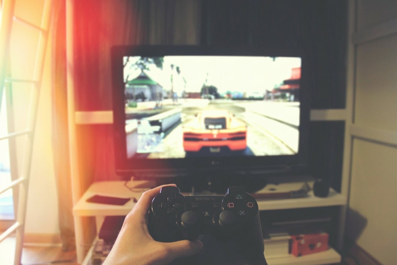 Console de jogos com um jogo de corrida