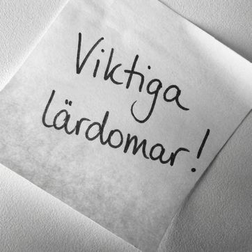 En post-it-lapp med ordet takeaways