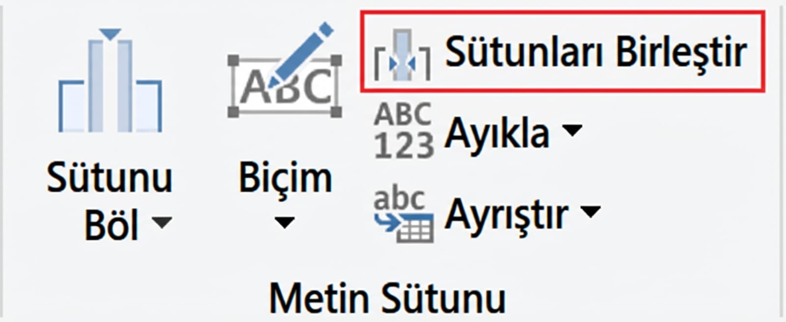 Birleştir Sütunlar dönüşümünü gösteren Power Query ekran görüntüsü