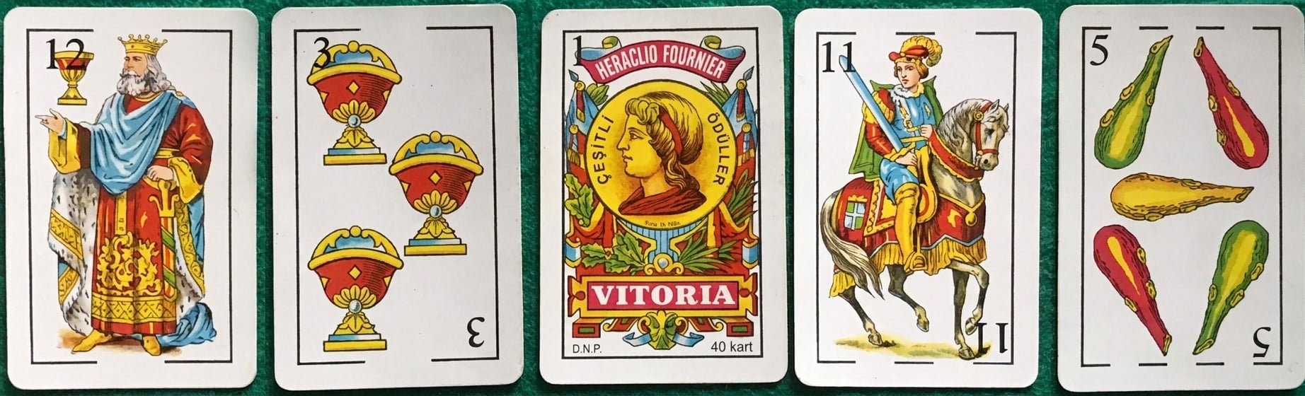 Image with some cards from a Spanish deck of cards.