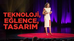 TED konuşmasında sunum yapan kadın