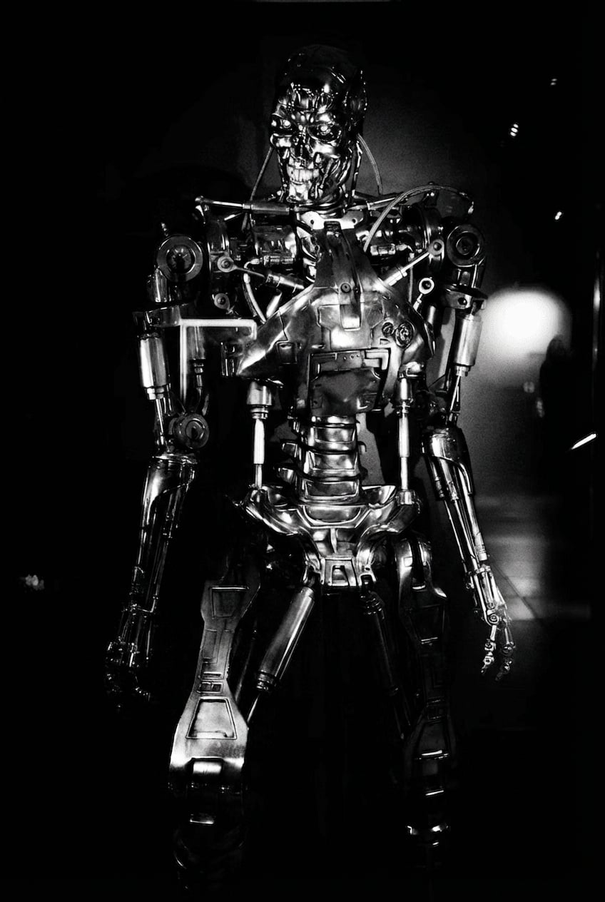 Robot trông nguy hiểm