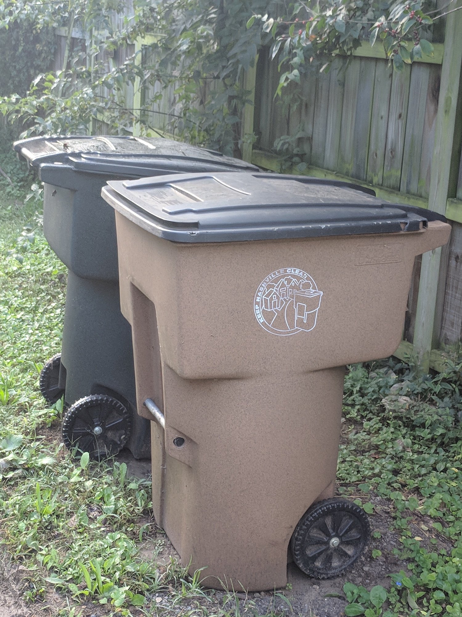 trash and recycle bins