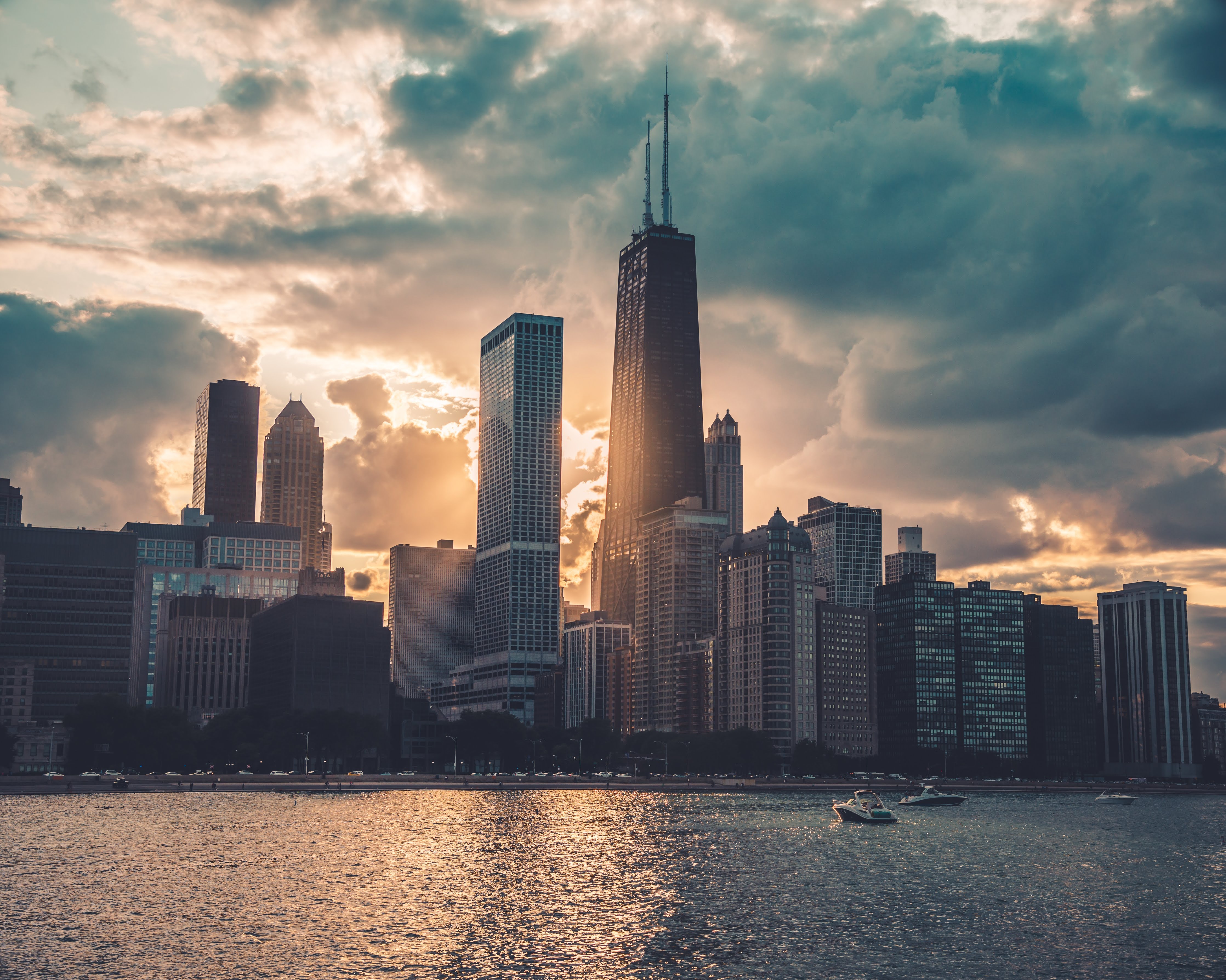 chicago_skyline_at_night.jpg