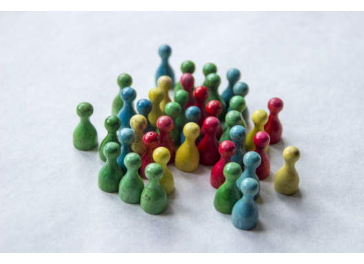 group_of_pawns_representing_a_sample.png