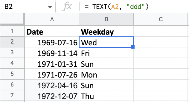 Extracting the short weekday name from the moon landings.