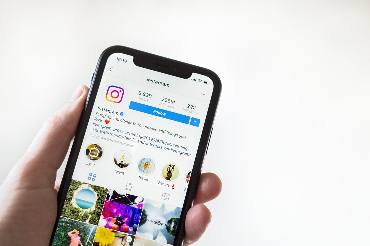 An Instagram ad