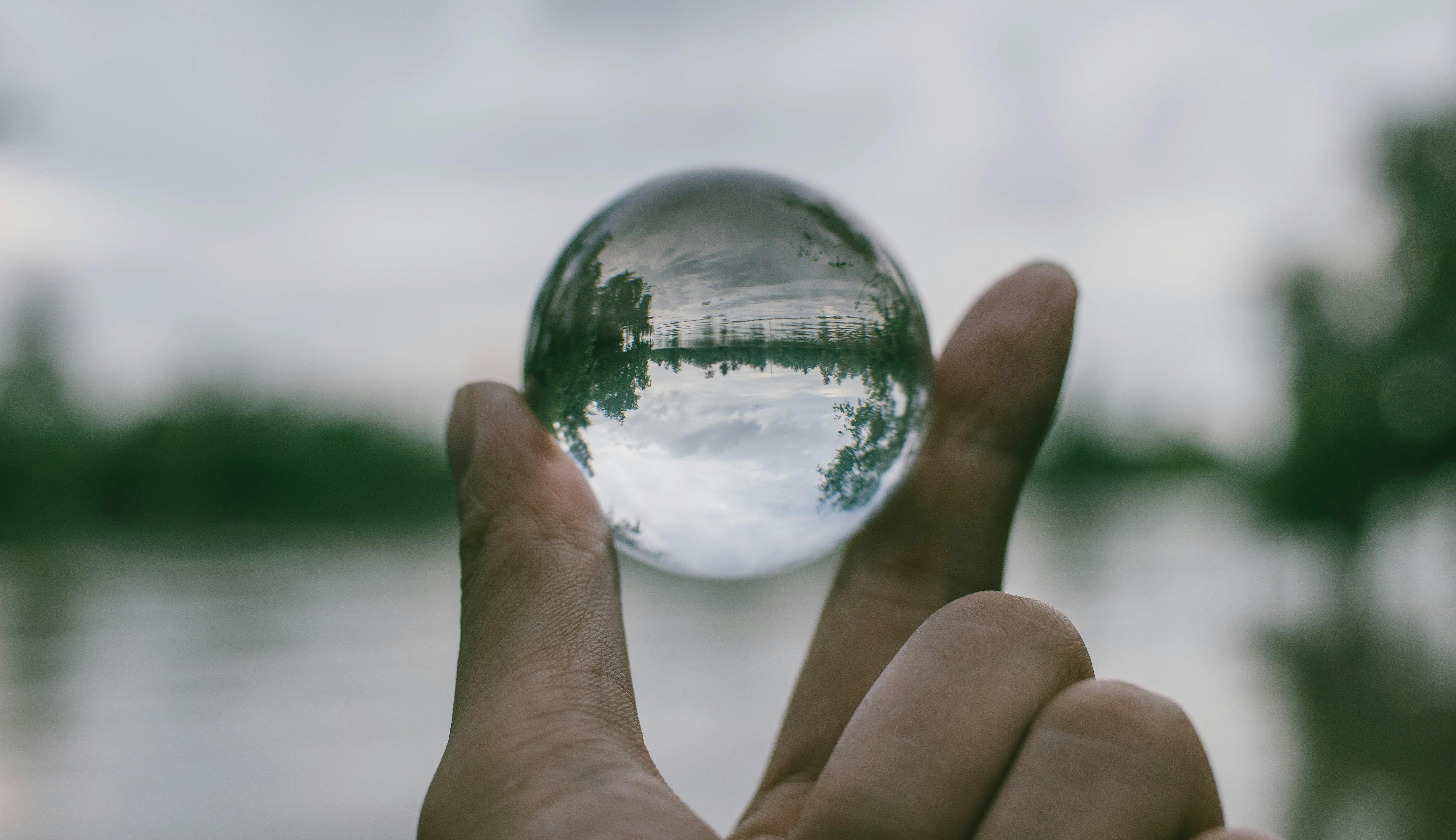 a picture showing a transparent sphere