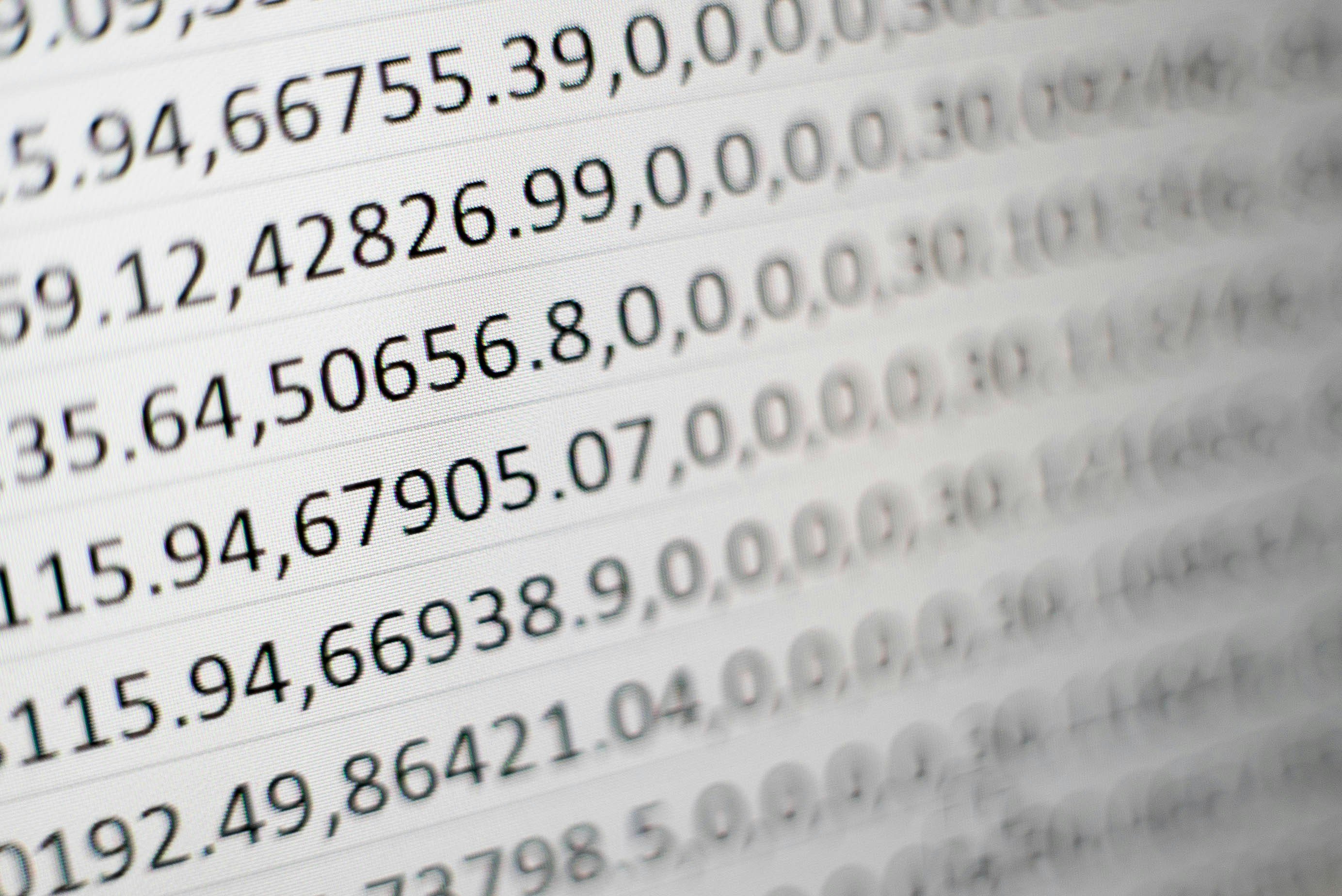 How does Java deal with data, problems and issues? That is the topic of this course.