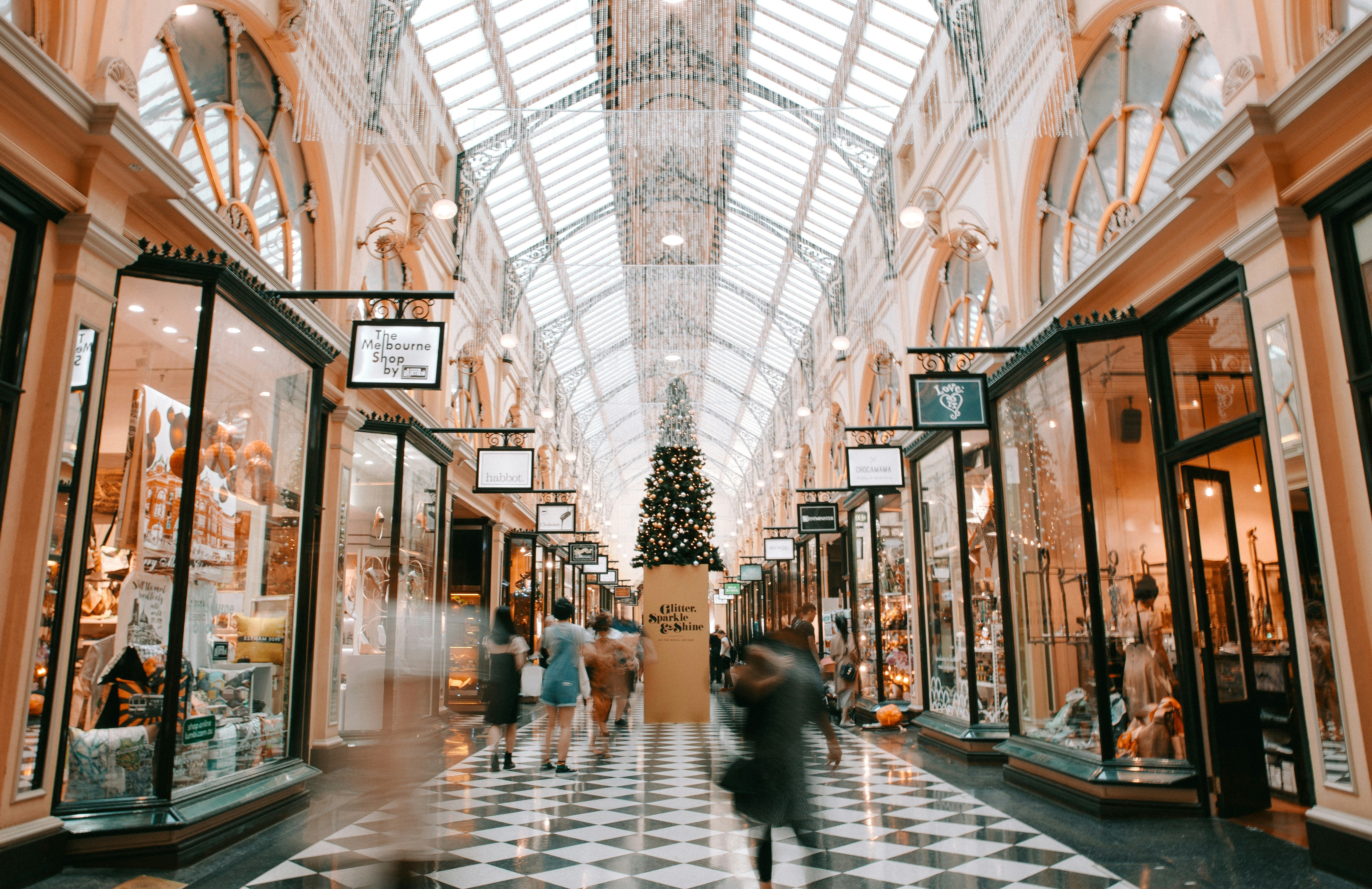 Image of people shopping